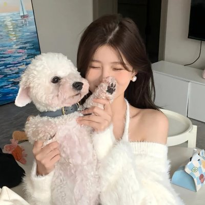 红衣小女孩